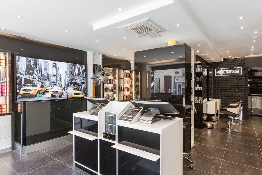 Photo de Alexandre Henry coiffeur Paris 13
