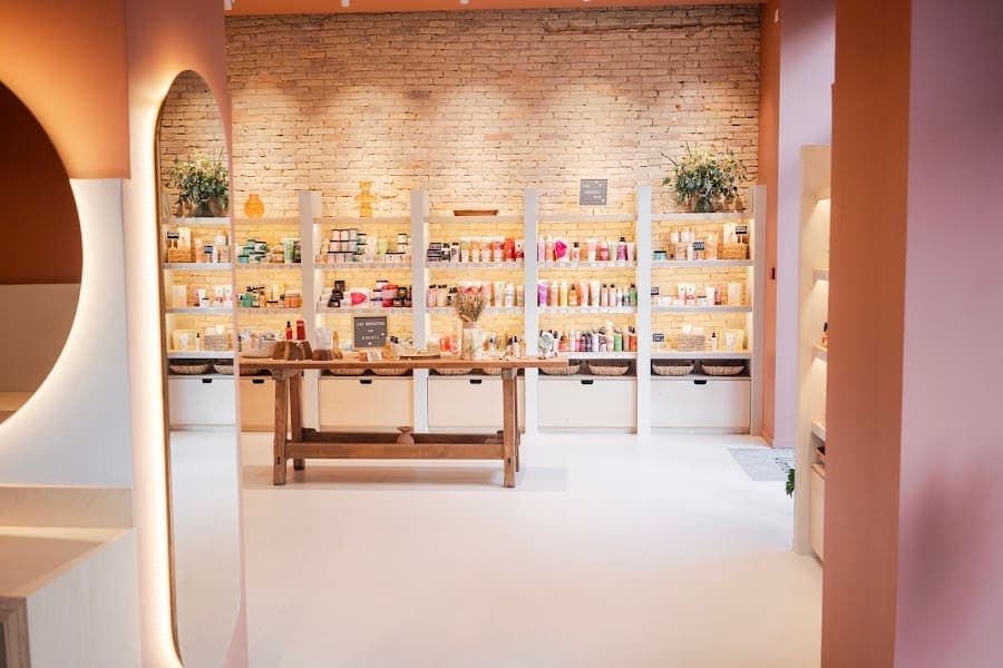 Photo de La Belle Boucle Marseille - Boutique et salon de coiffure cheveux bouclés, ondulés, frisés, crépus