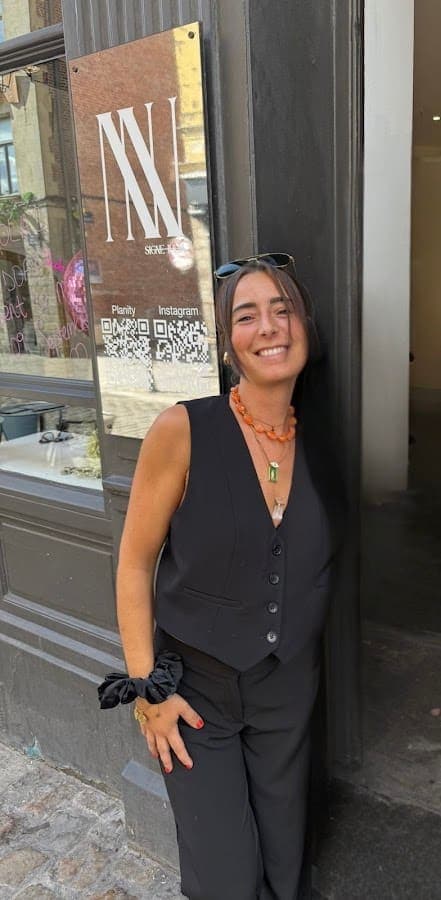 Photo de Numéro neuf signé Julia - Salon de coiffure - Coiffeur - Balayage - Cheveux bouclés - Vieux Lille